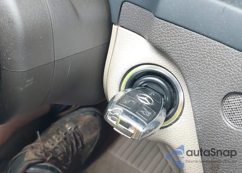 2011 Mercedes-Benz C 300 Luxury/Sport из США, поврежденный, VIN WDDGF5EB1BA509120